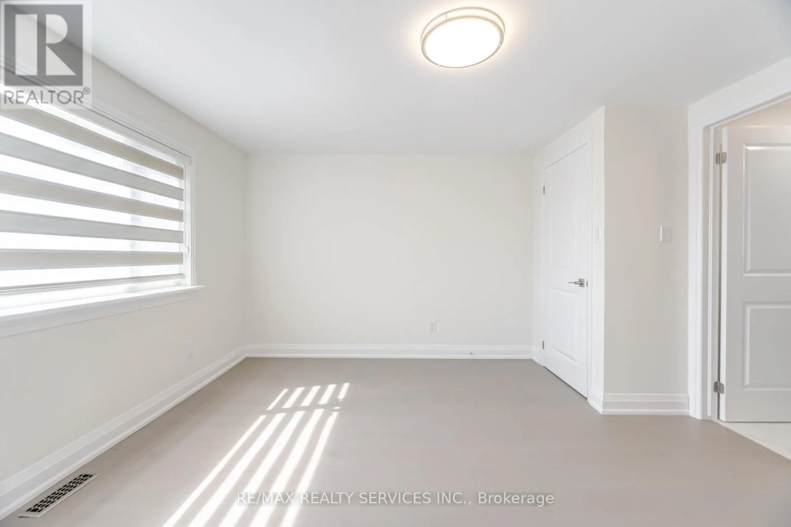 8772 WELLINGTON 124 ROAD W