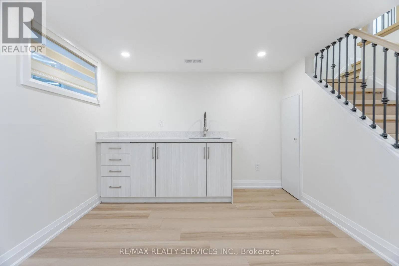 8772 WELLINGTON 124 ROAD W