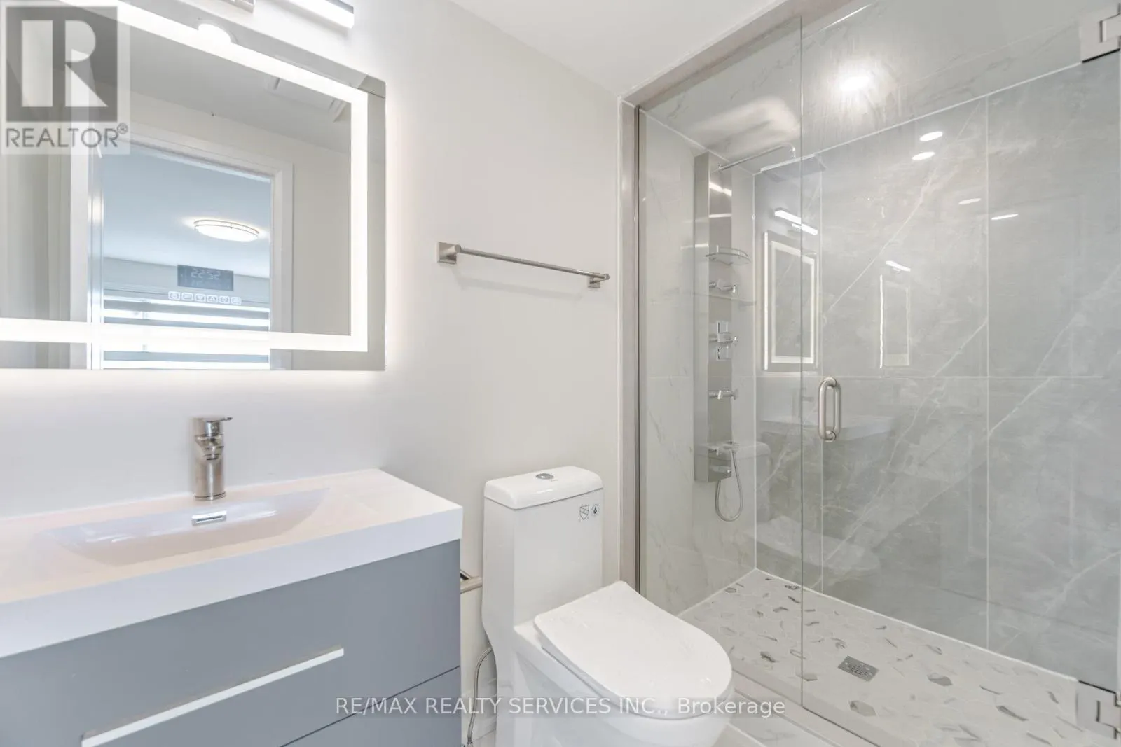 8772 WELLINGTON 124 ROAD W