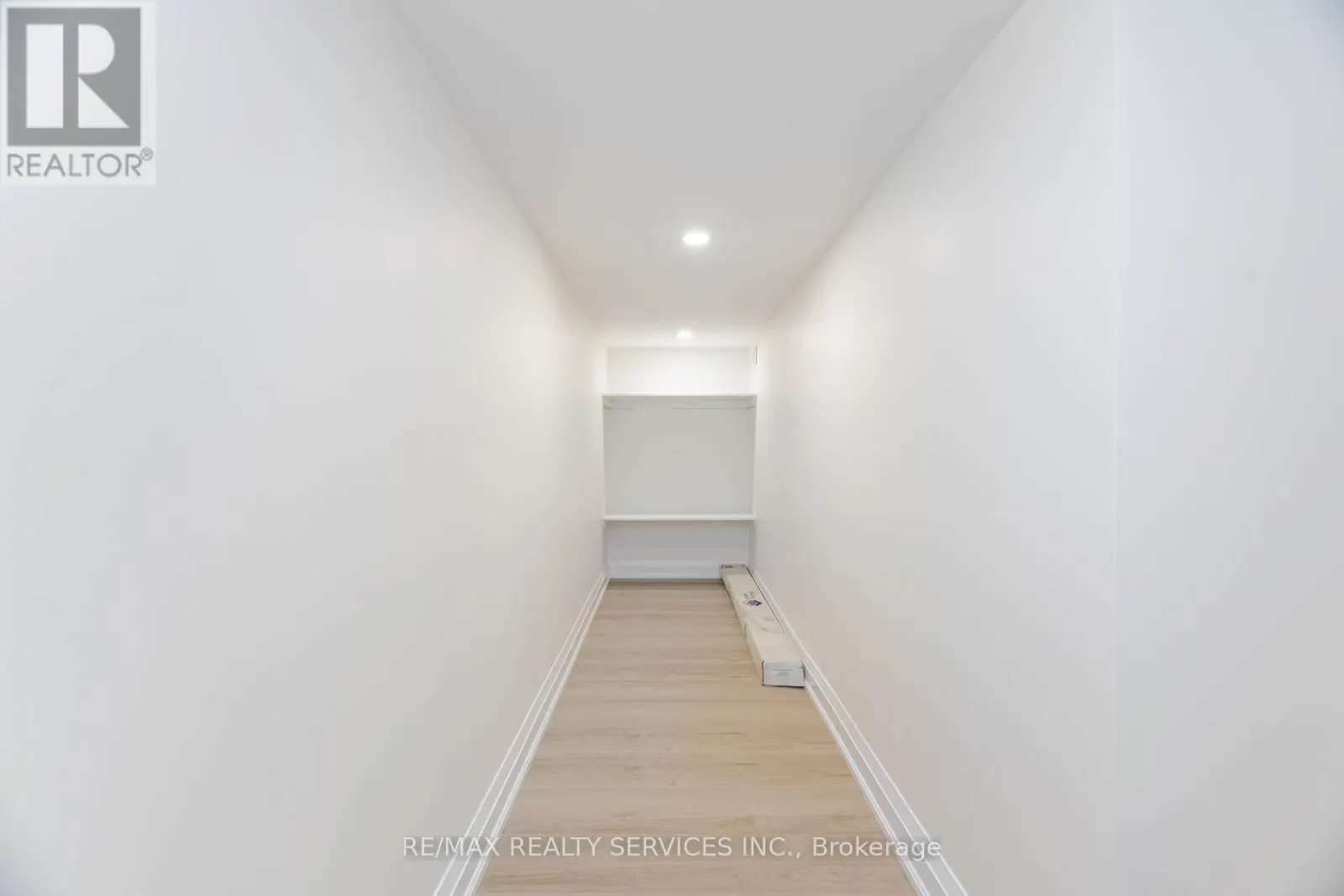 8772 WELLINGTON 124 ROAD W