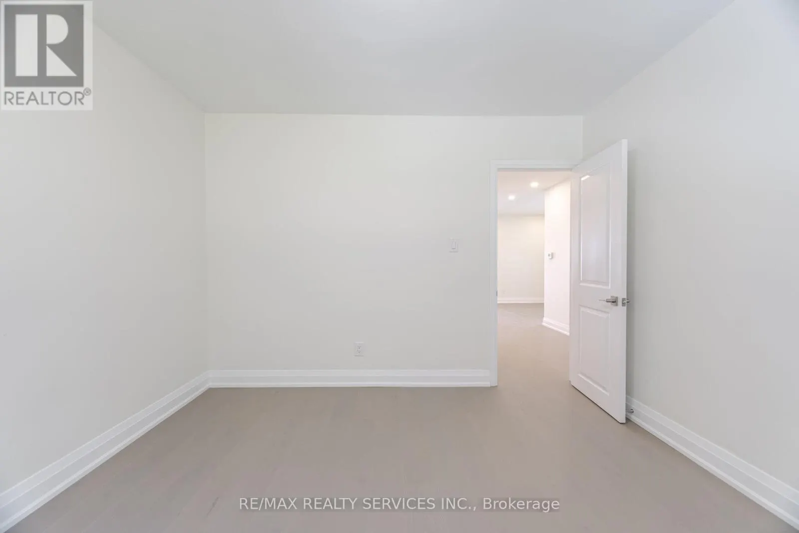 8772 WELLINGTON 124 ROAD W