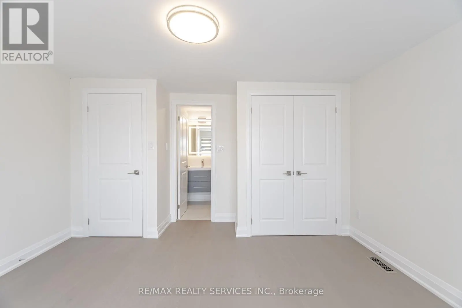 8772 WELLINGTON 124 ROAD W