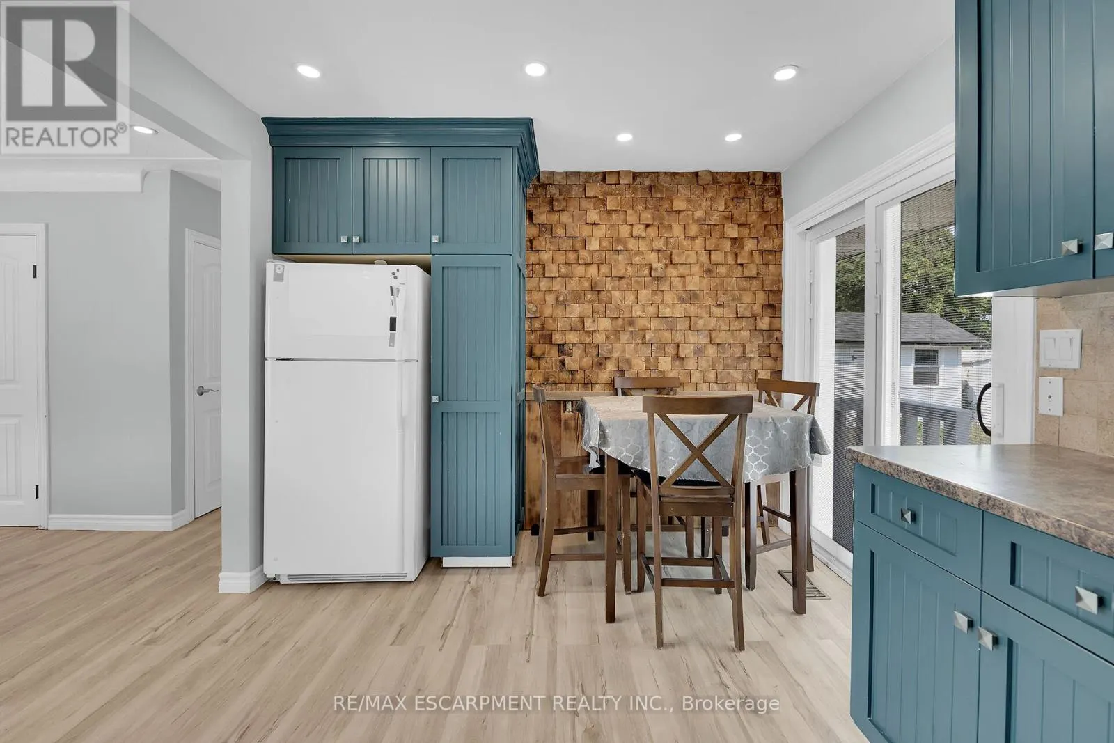 46 ORIOLE CRESCENT