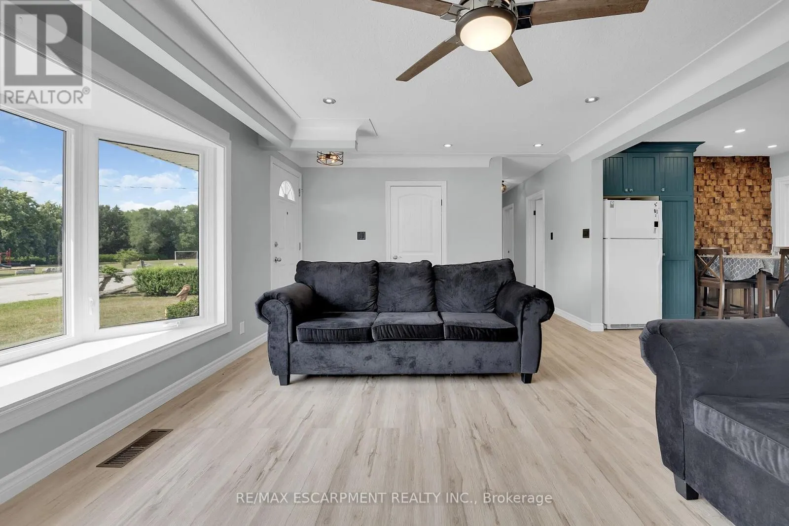 46 ORIOLE CRESCENT