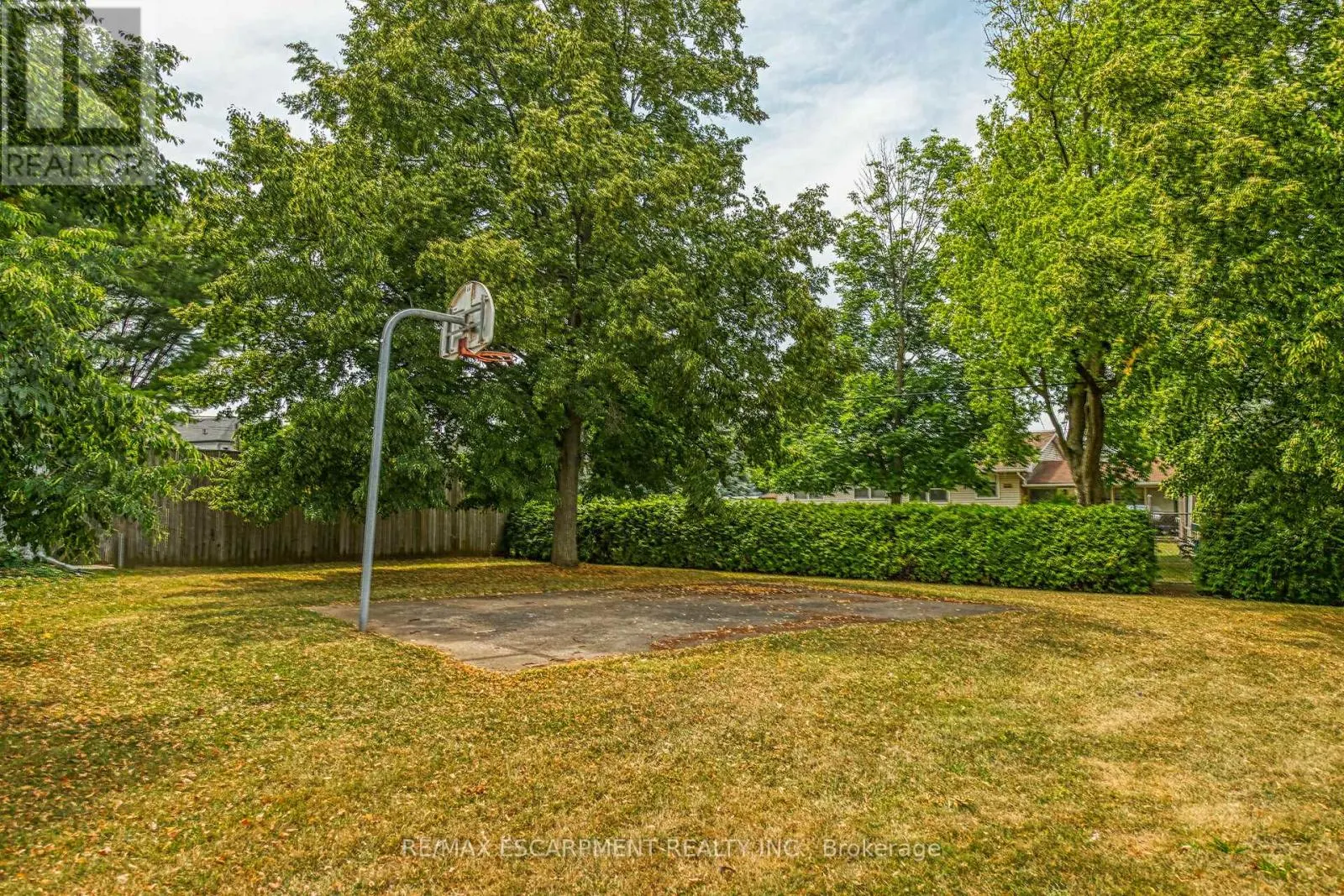 46 ORIOLE CRESCENT
