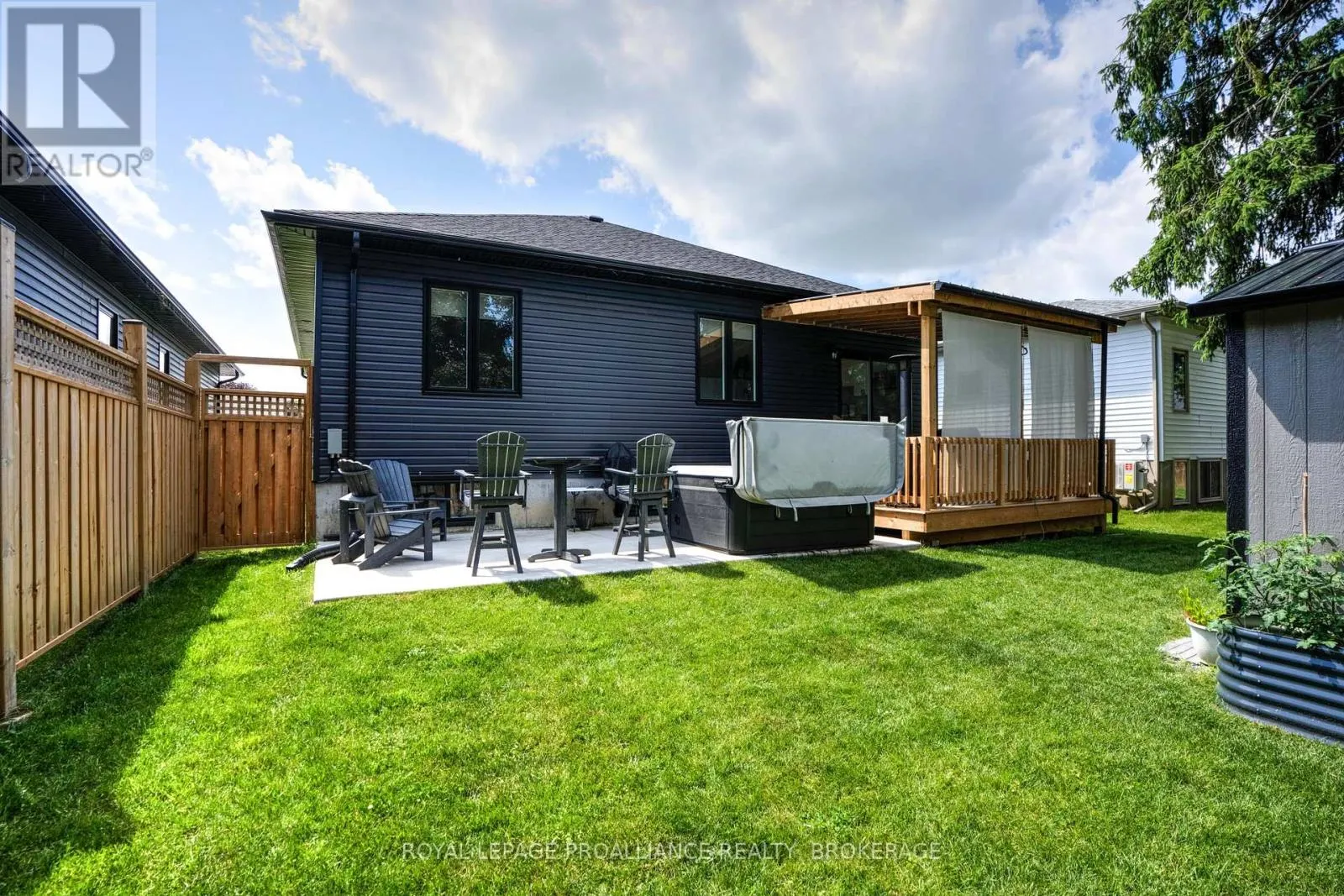 125 MAPLECROFT COURT