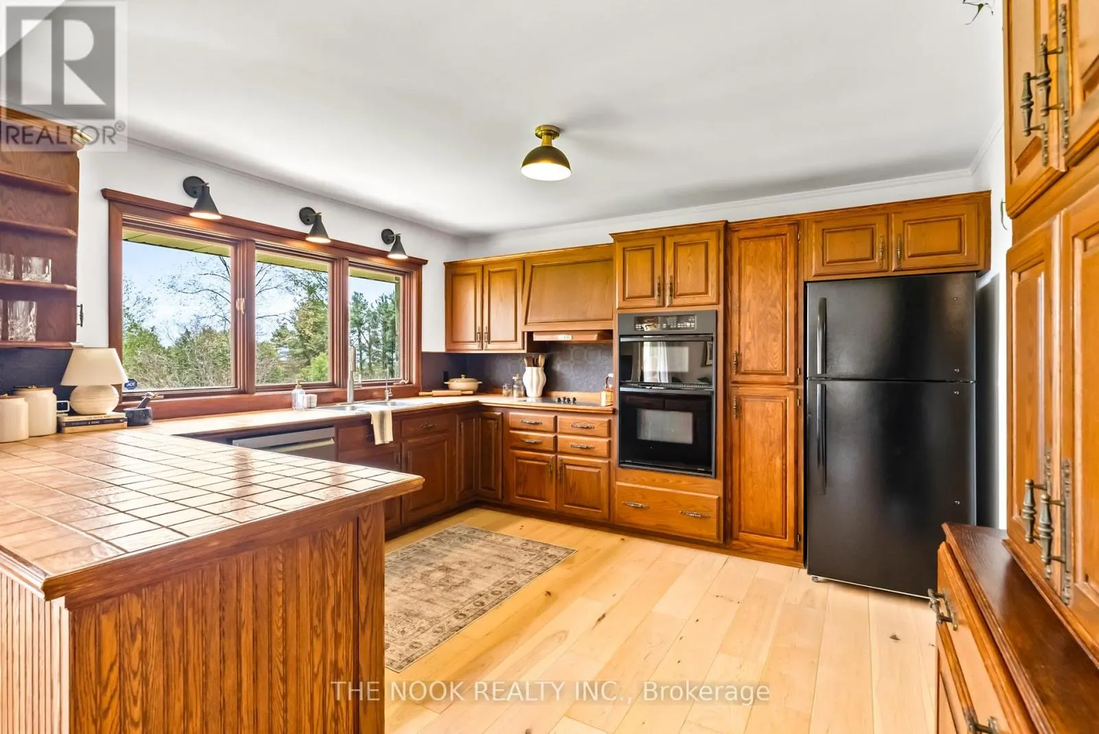 41 HILLVIEW ROAD