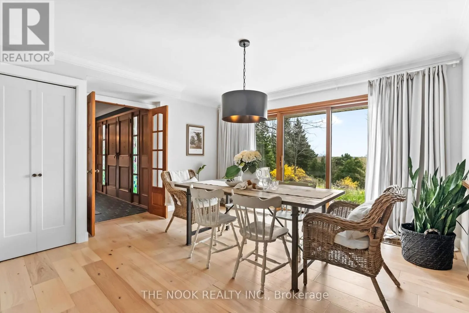 41 HILLVIEW ROAD