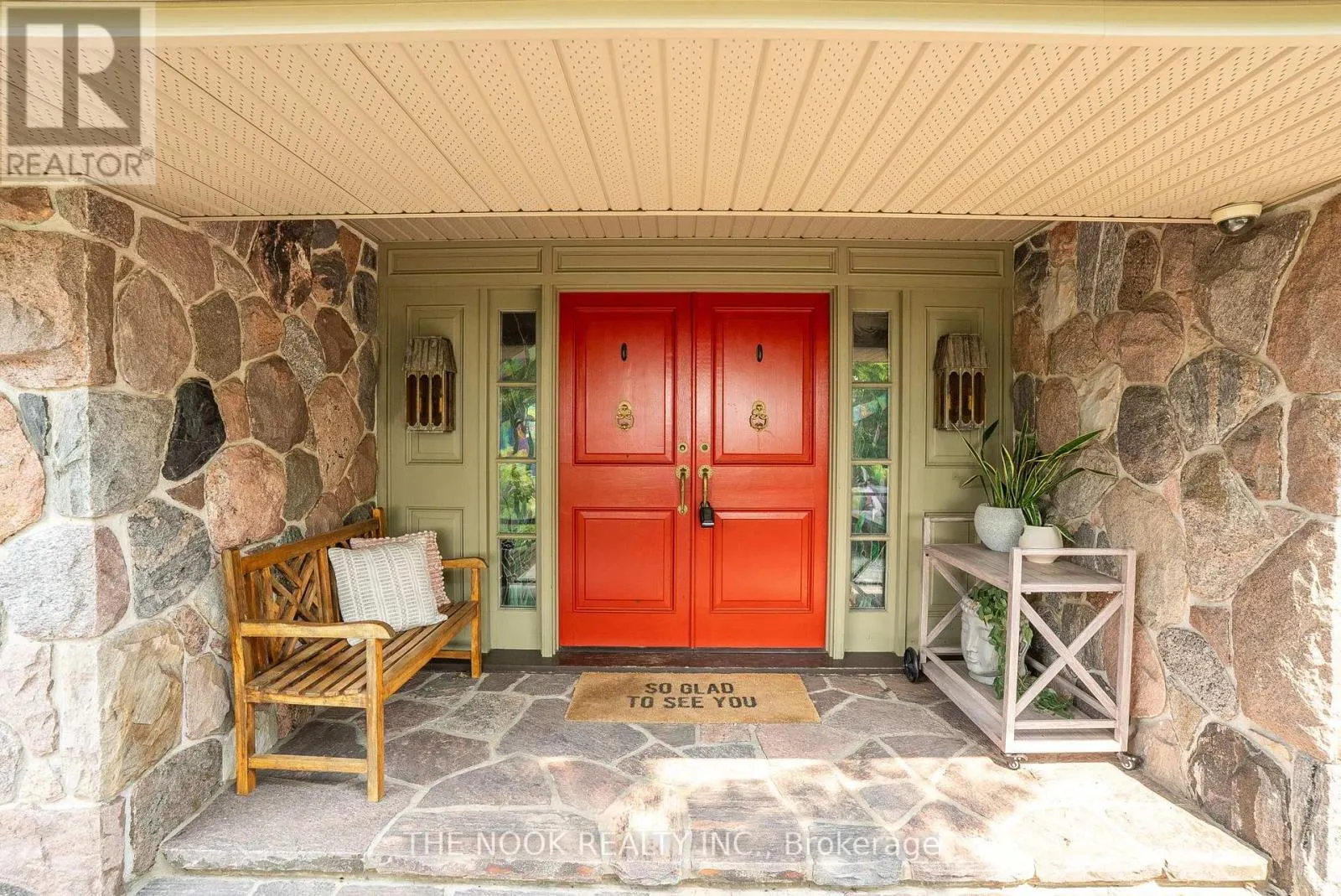 41 HILLVIEW ROAD