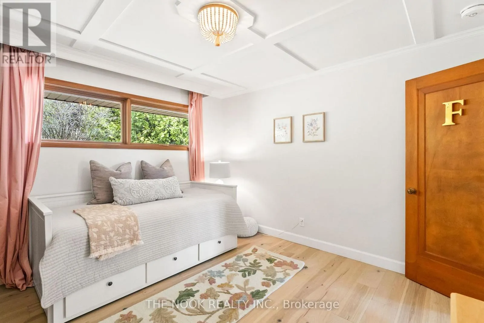 41 HILLVIEW ROAD