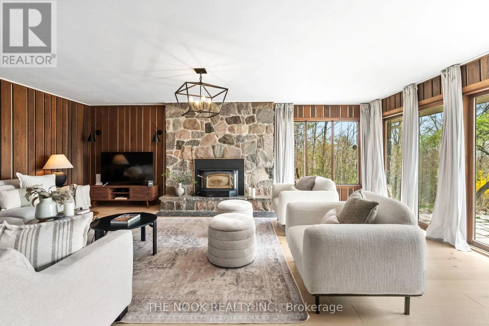 41 HILLVIEW ROAD