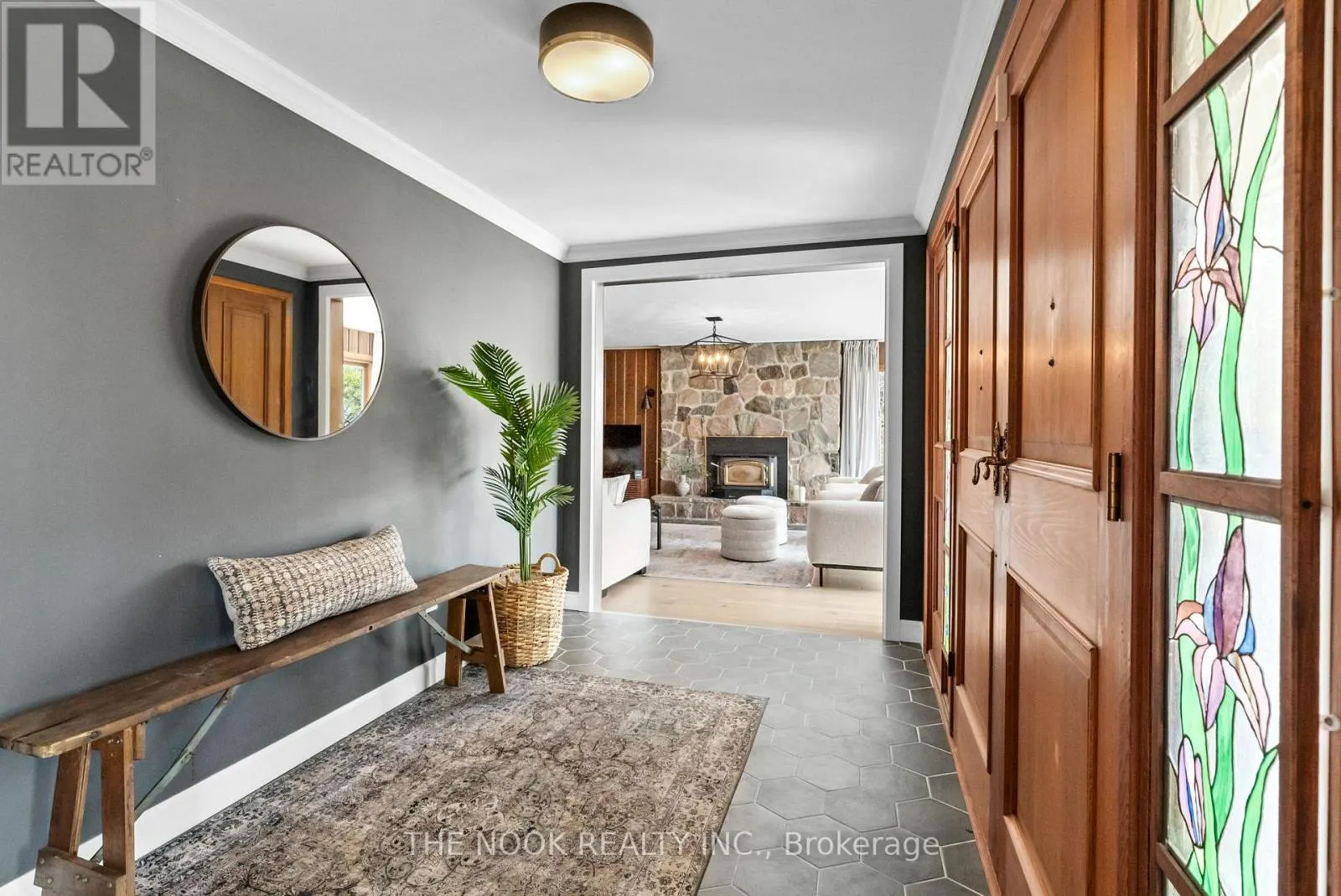 41 HILLVIEW ROAD