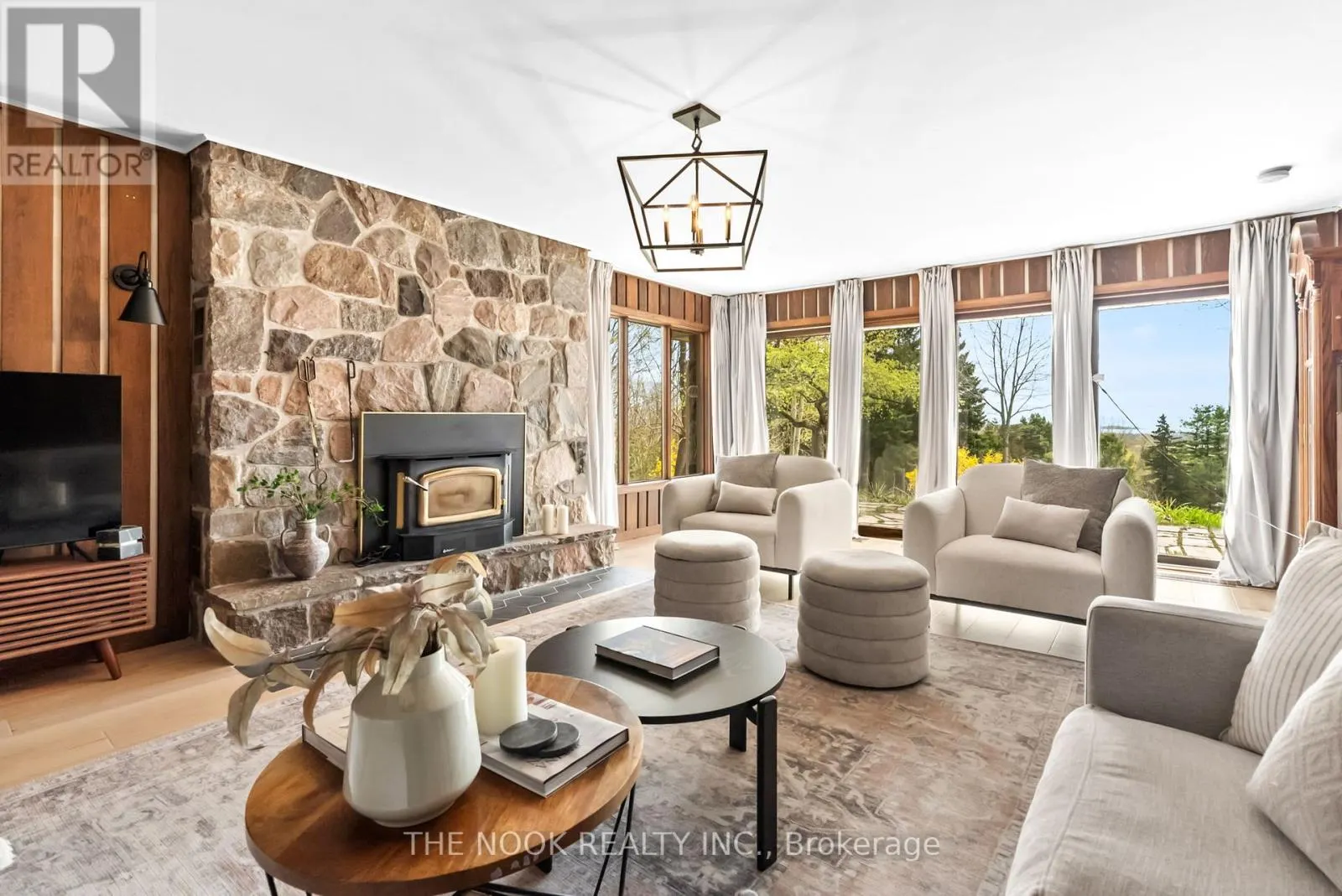 41 HILLVIEW ROAD