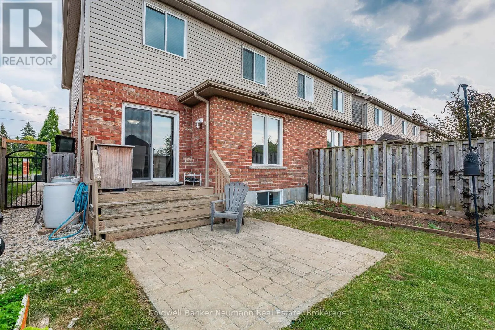 40 LAUGHLAND LANE