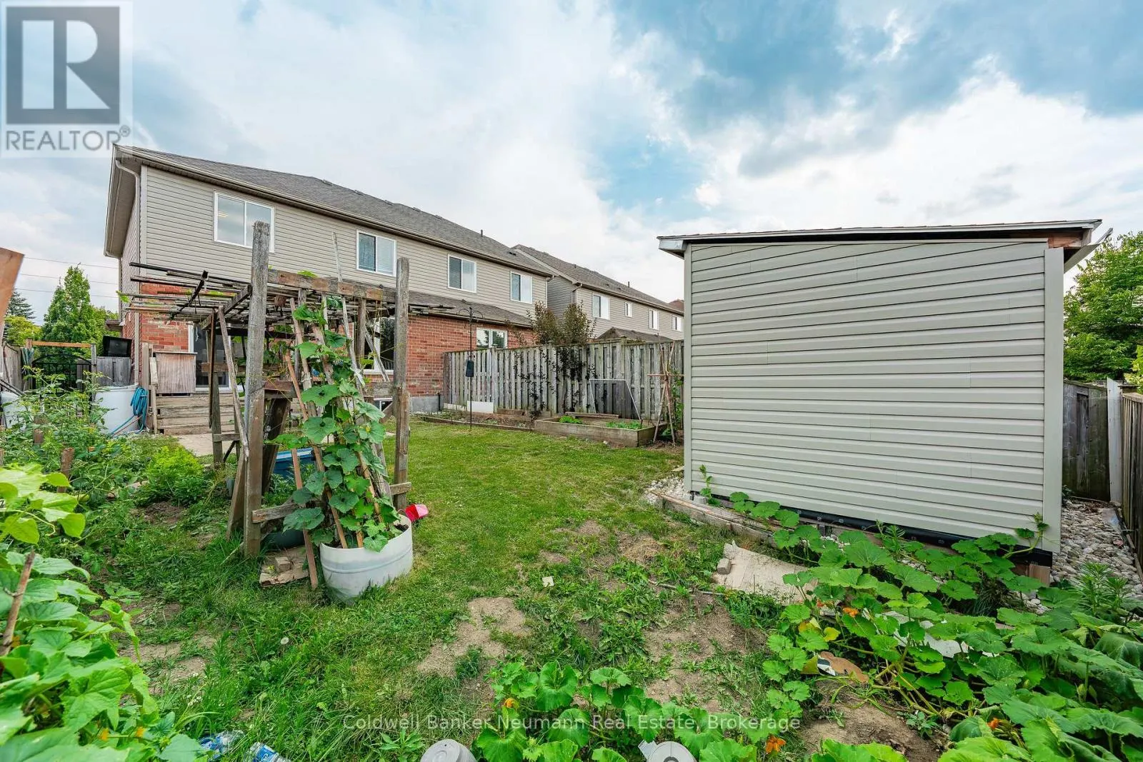 40 LAUGHLAND LANE