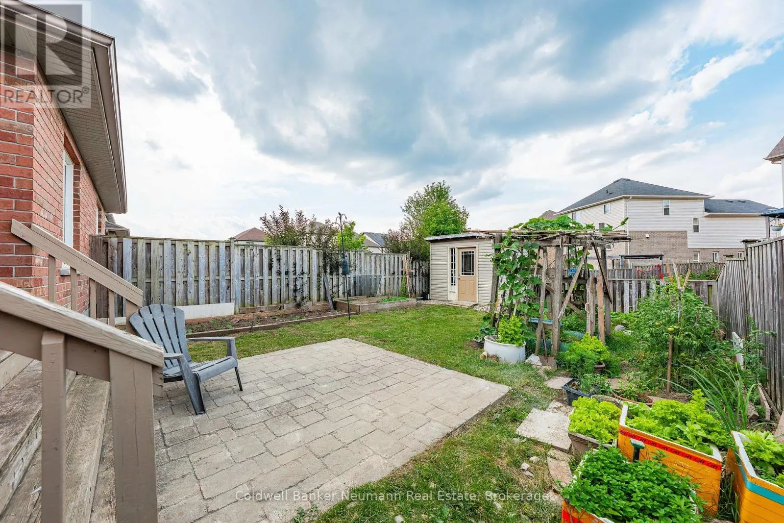 40 LAUGHLAND LANE