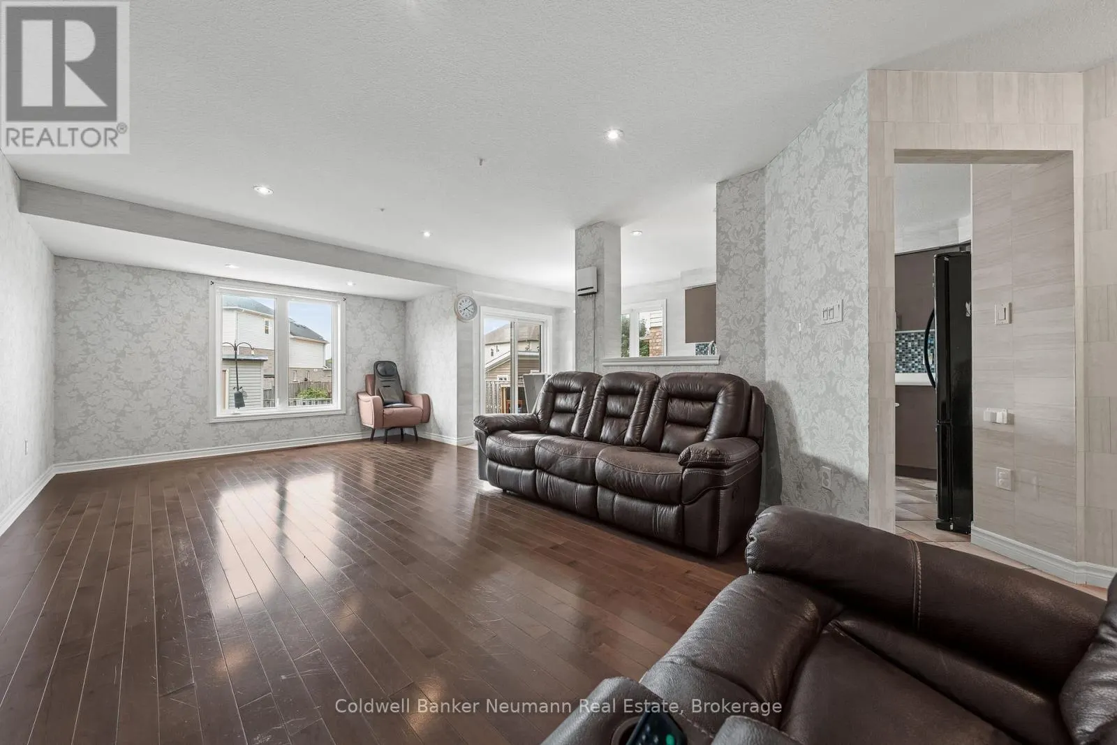40 LAUGHLAND LANE
