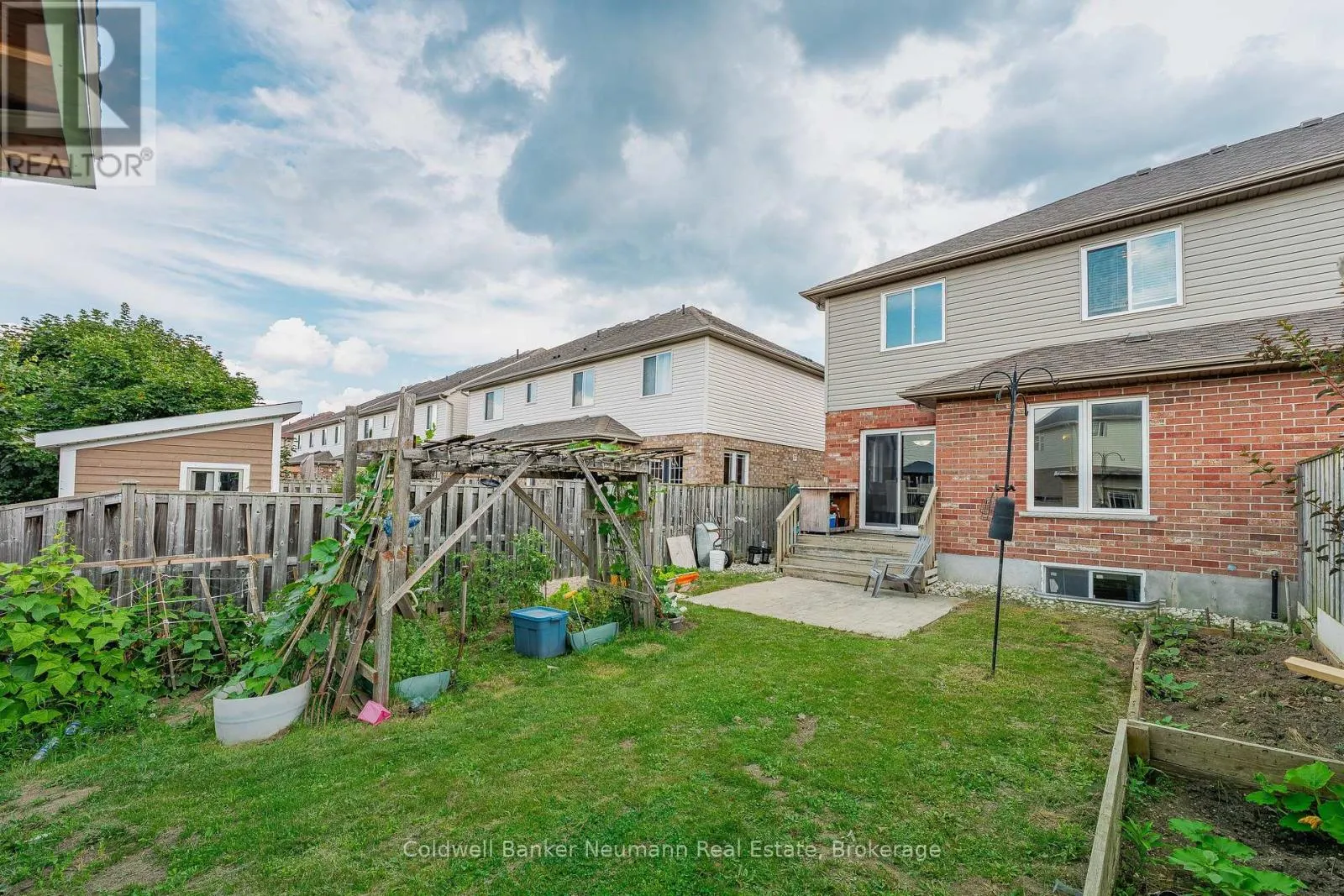 40 LAUGHLAND LANE