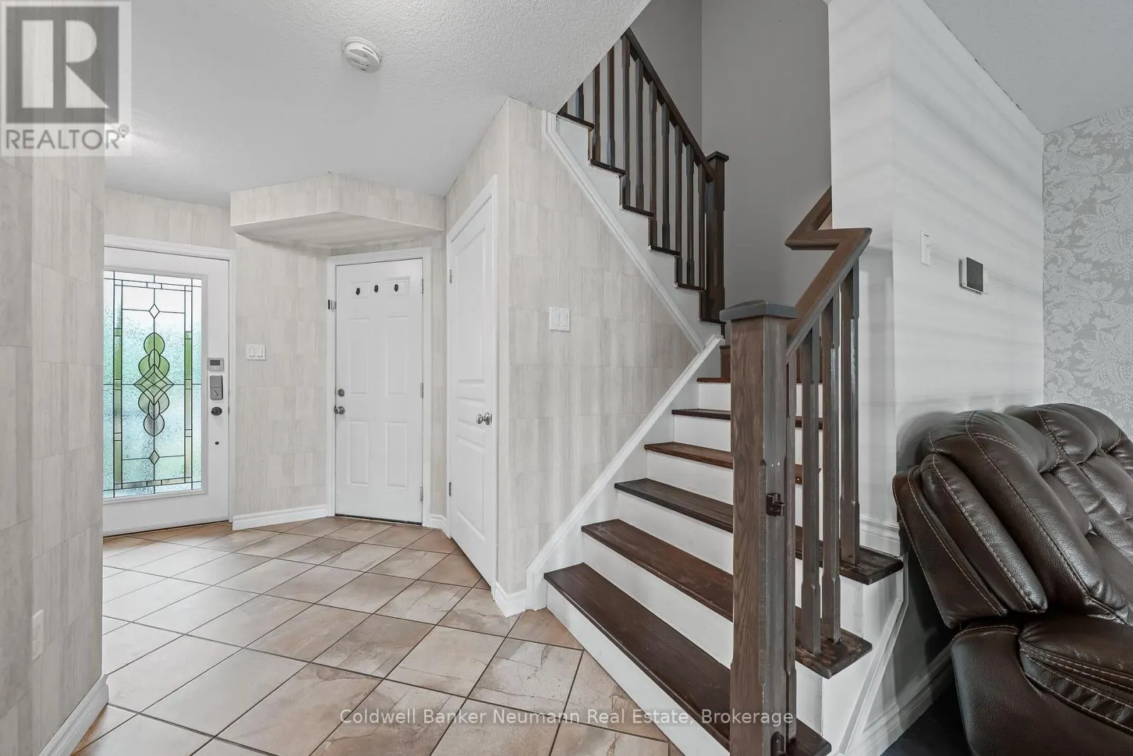 40 LAUGHLAND LANE