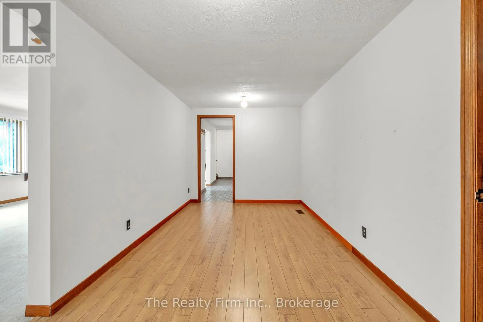 319 ROBINSON STREET