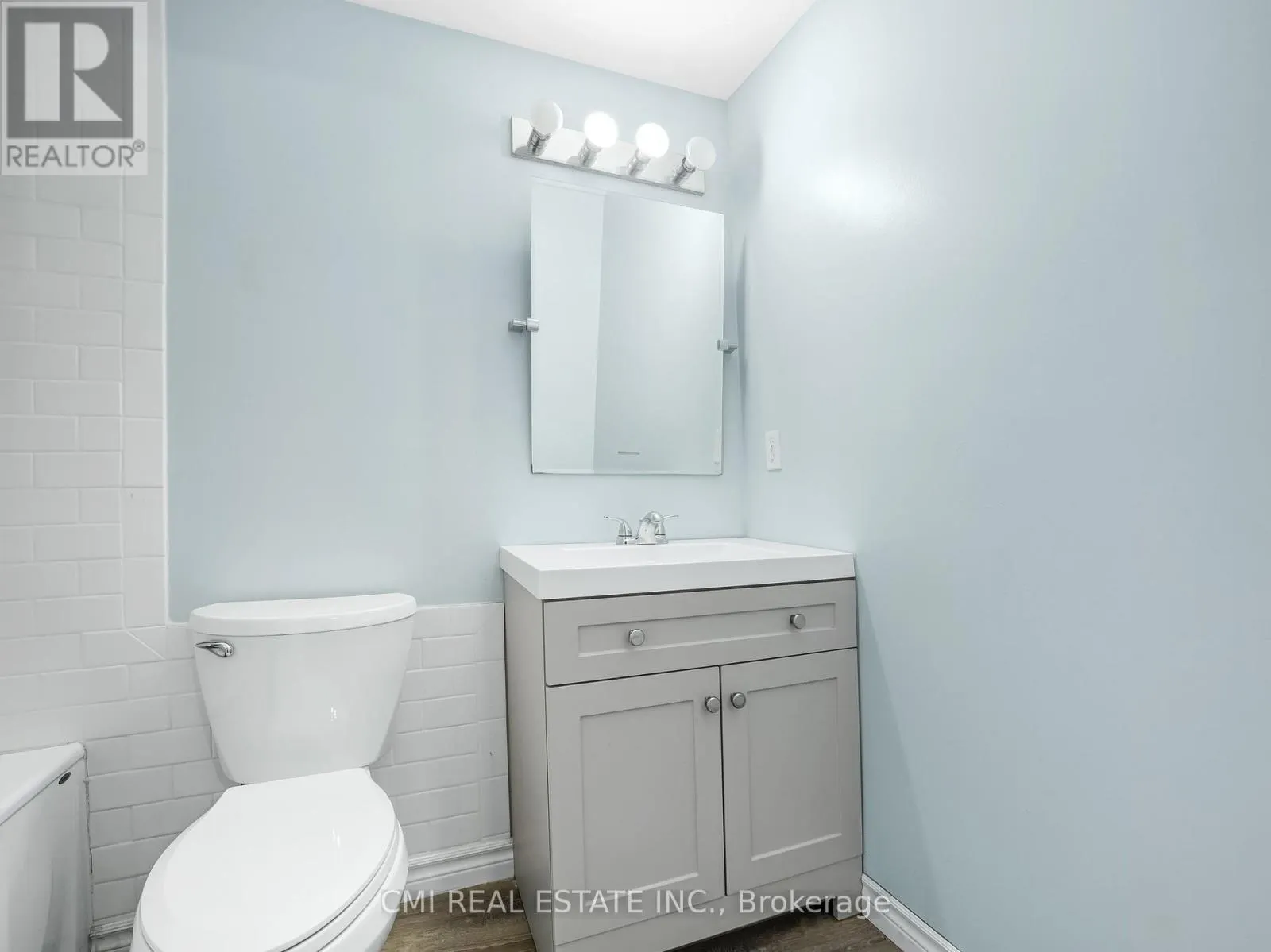 33 - 169 BISMARK DRIVE
