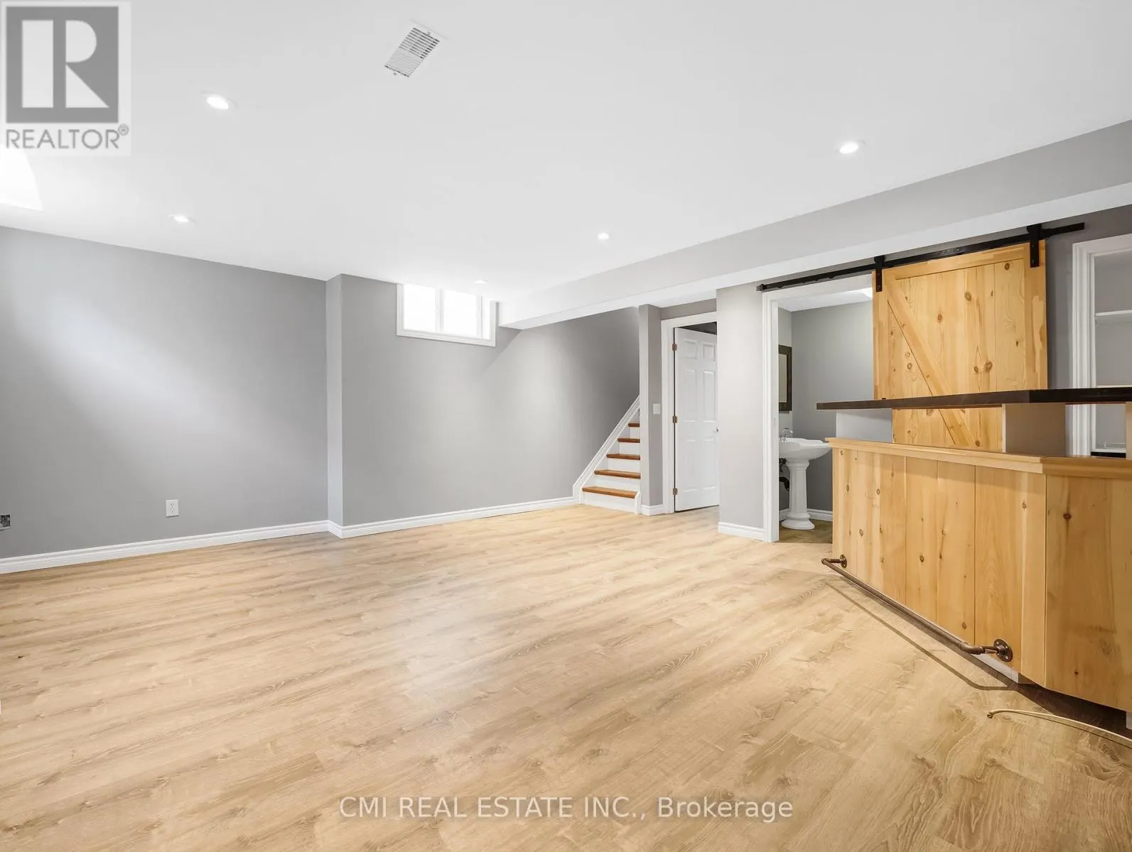 33 - 169 BISMARK DRIVE