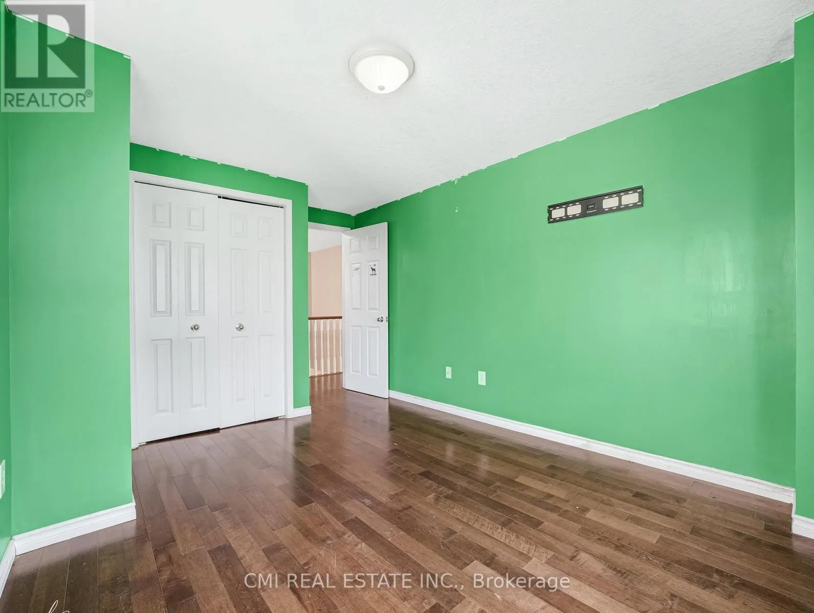 33 - 169 BISMARK DRIVE