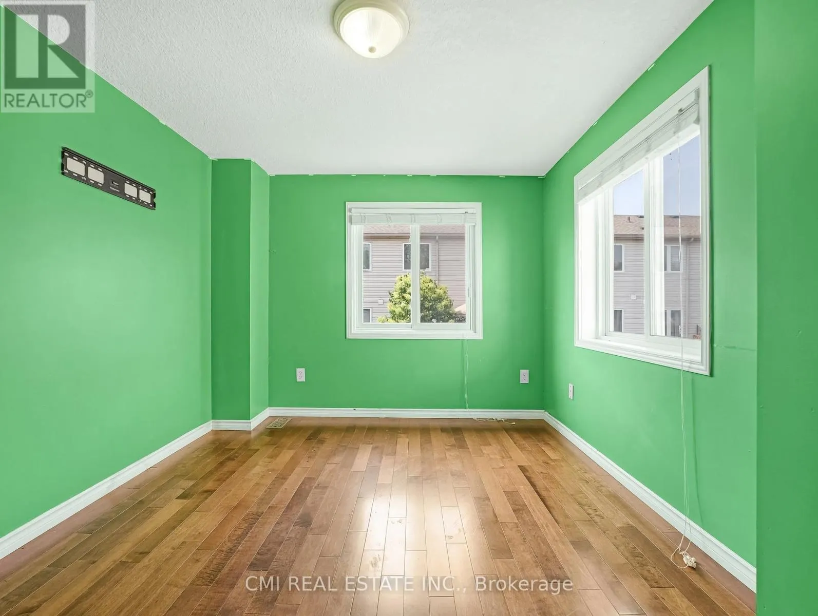 33 - 169 BISMARK DRIVE