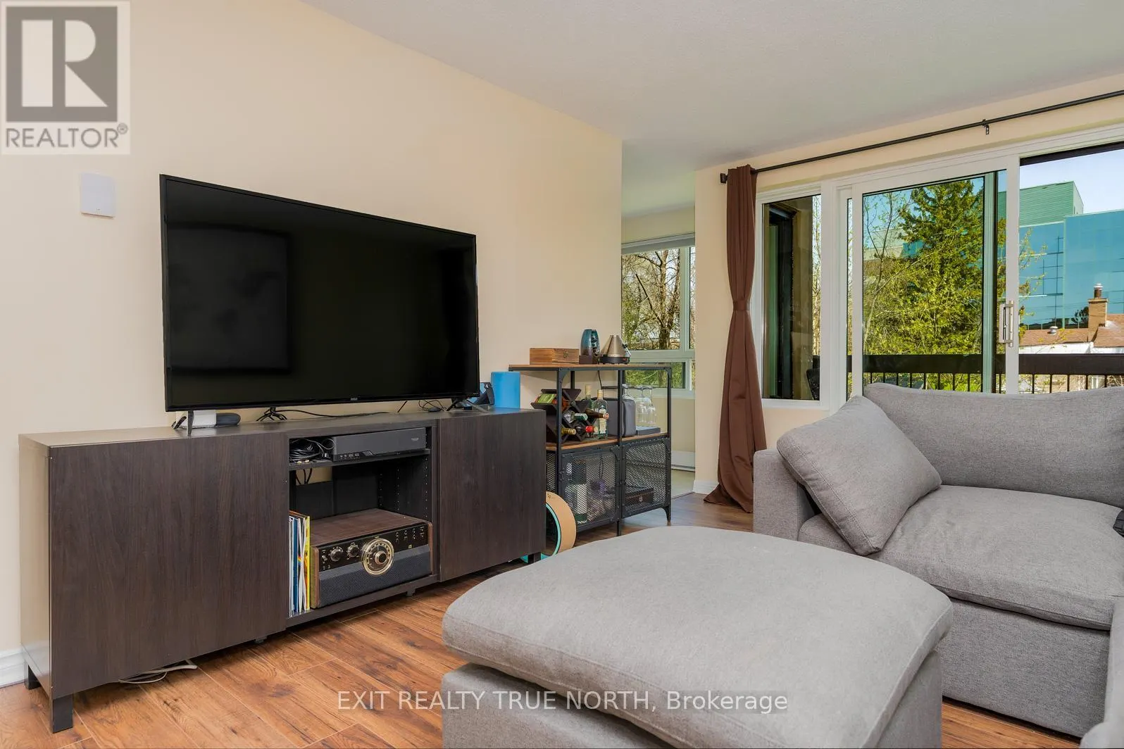 204 - 850 6TH STREET E