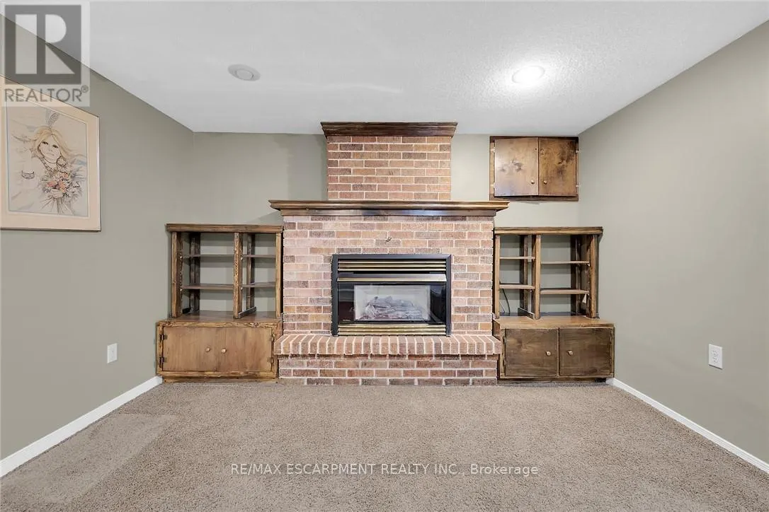 9 GAVIN DRIVE