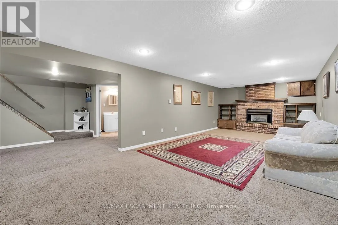9 GAVIN DRIVE