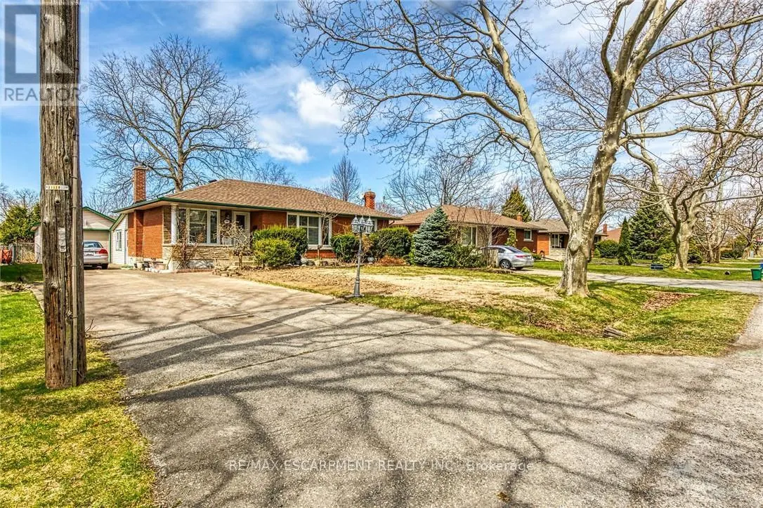 9 GAVIN DRIVE