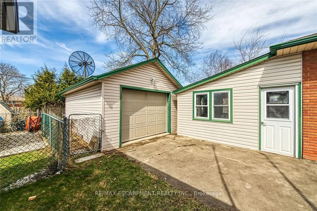 9 GAVIN DRIVE