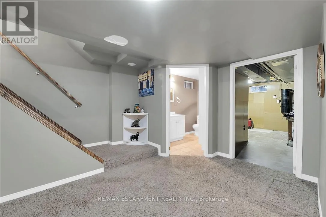 9 GAVIN DRIVE