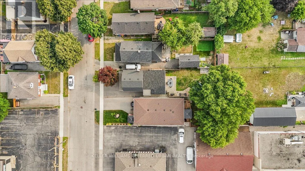 5 HILL AVENUE