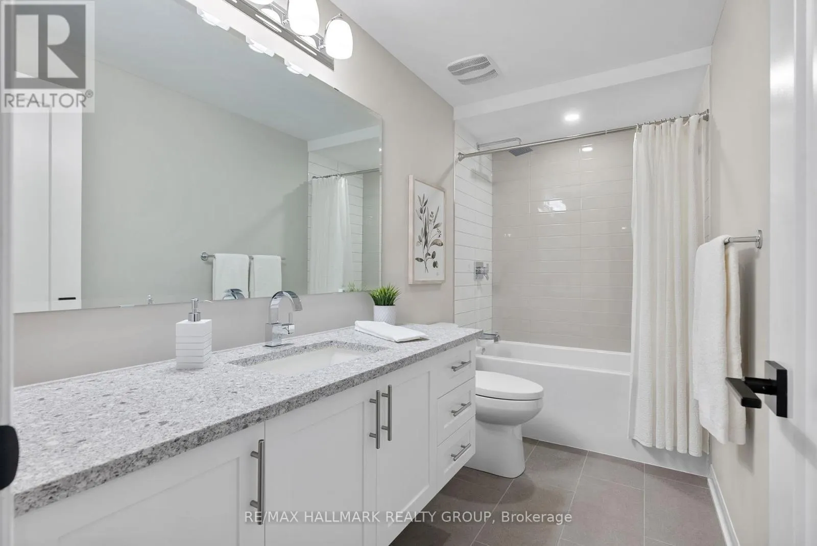 213 SKIPPER DRIVE