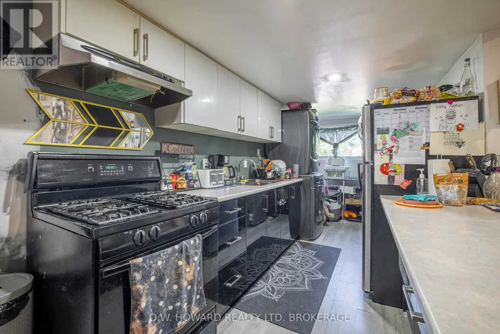 3229 GROVE AVENUE