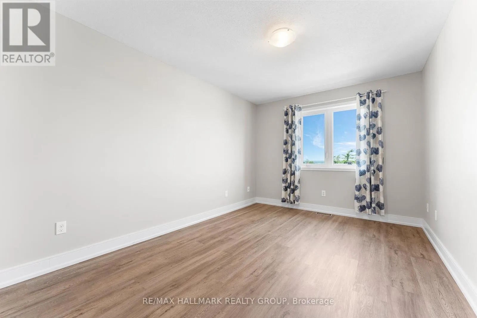 207 CITYVIEW CRESCENT
