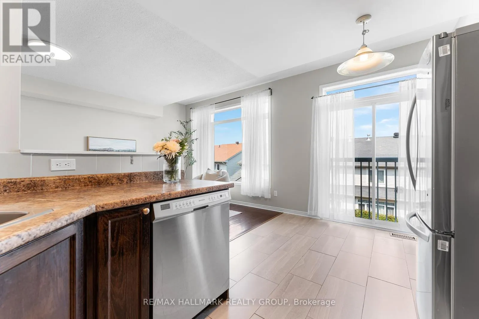 207 CITYVIEW CRESCENT