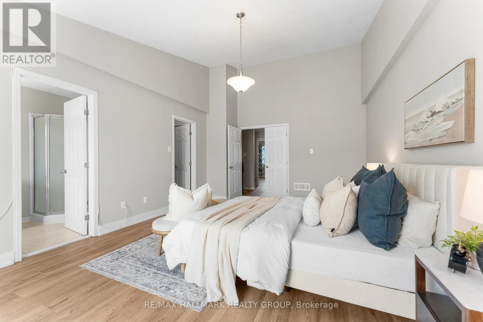 207 CITYVIEW CRESCENT