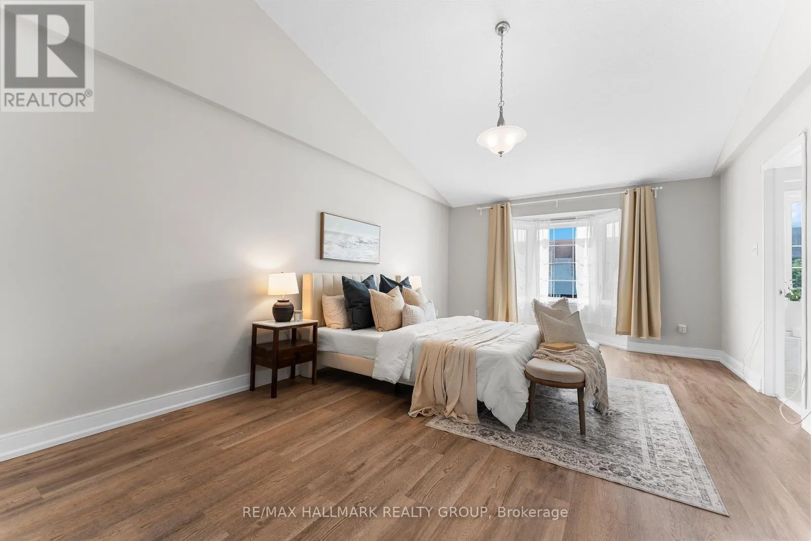 207 CITYVIEW CRESCENT