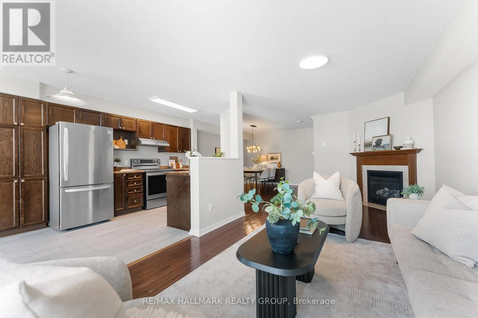 207 CITYVIEW CRESCENT