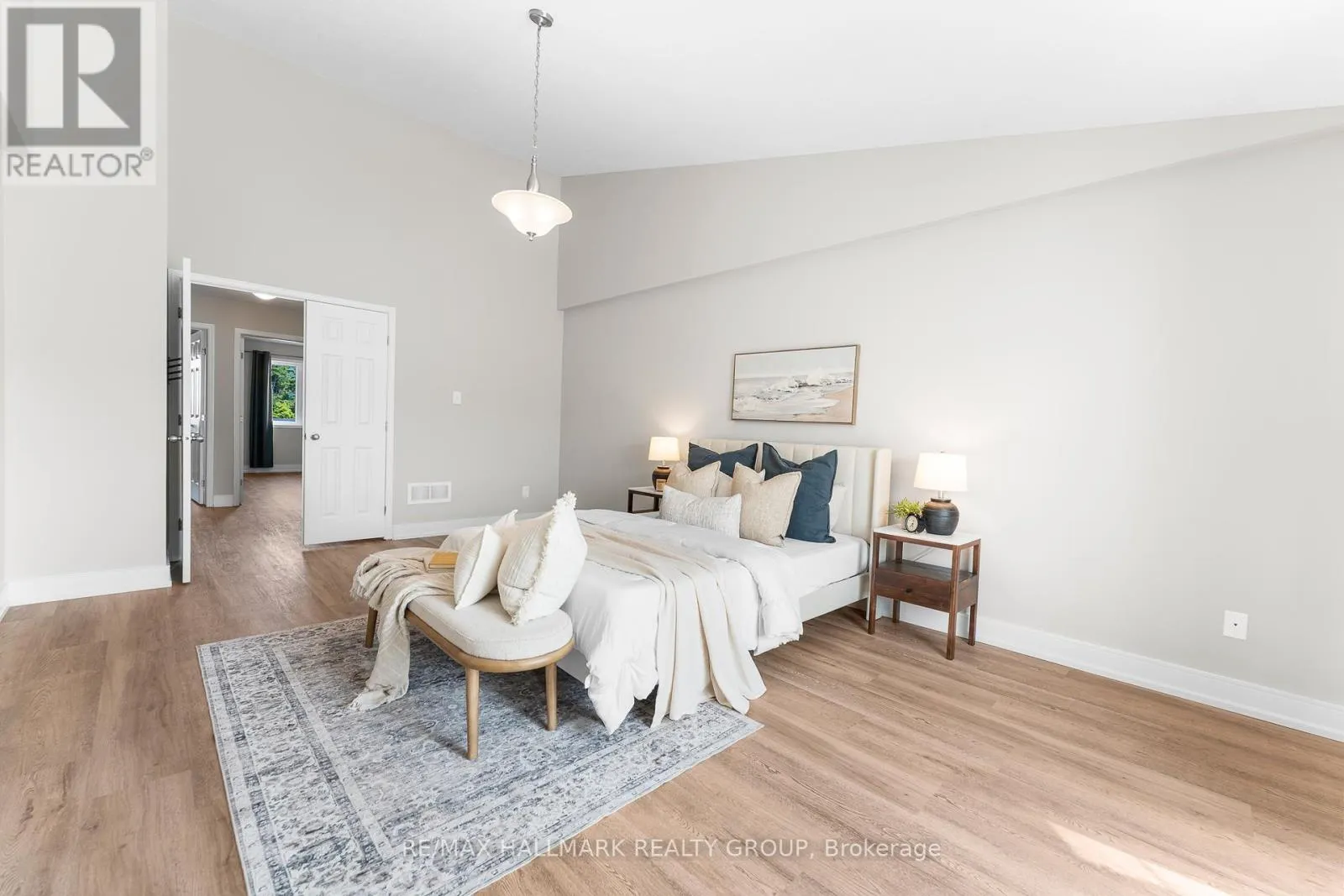 207 CITYVIEW CRESCENT