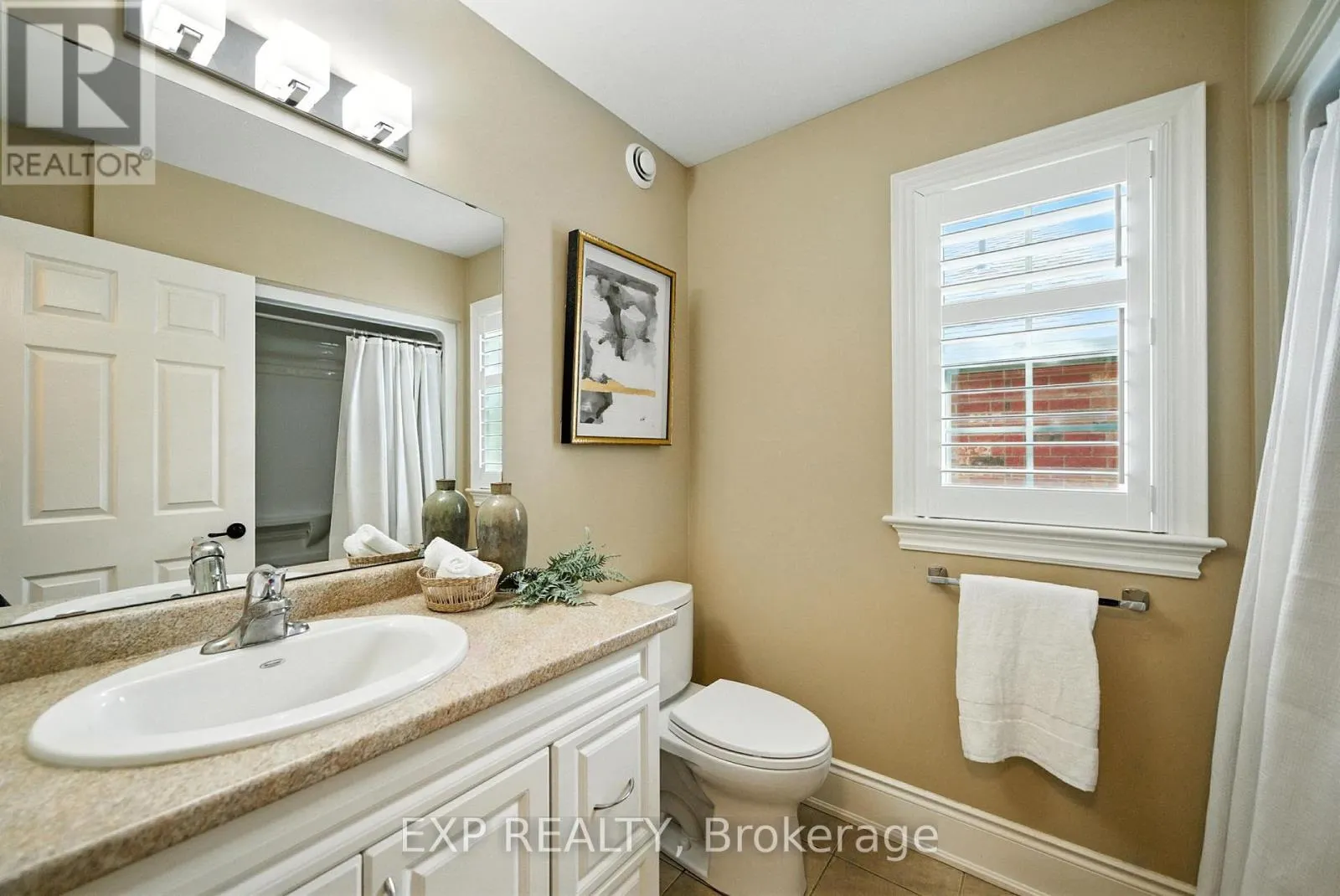6 CORTLAND WAY