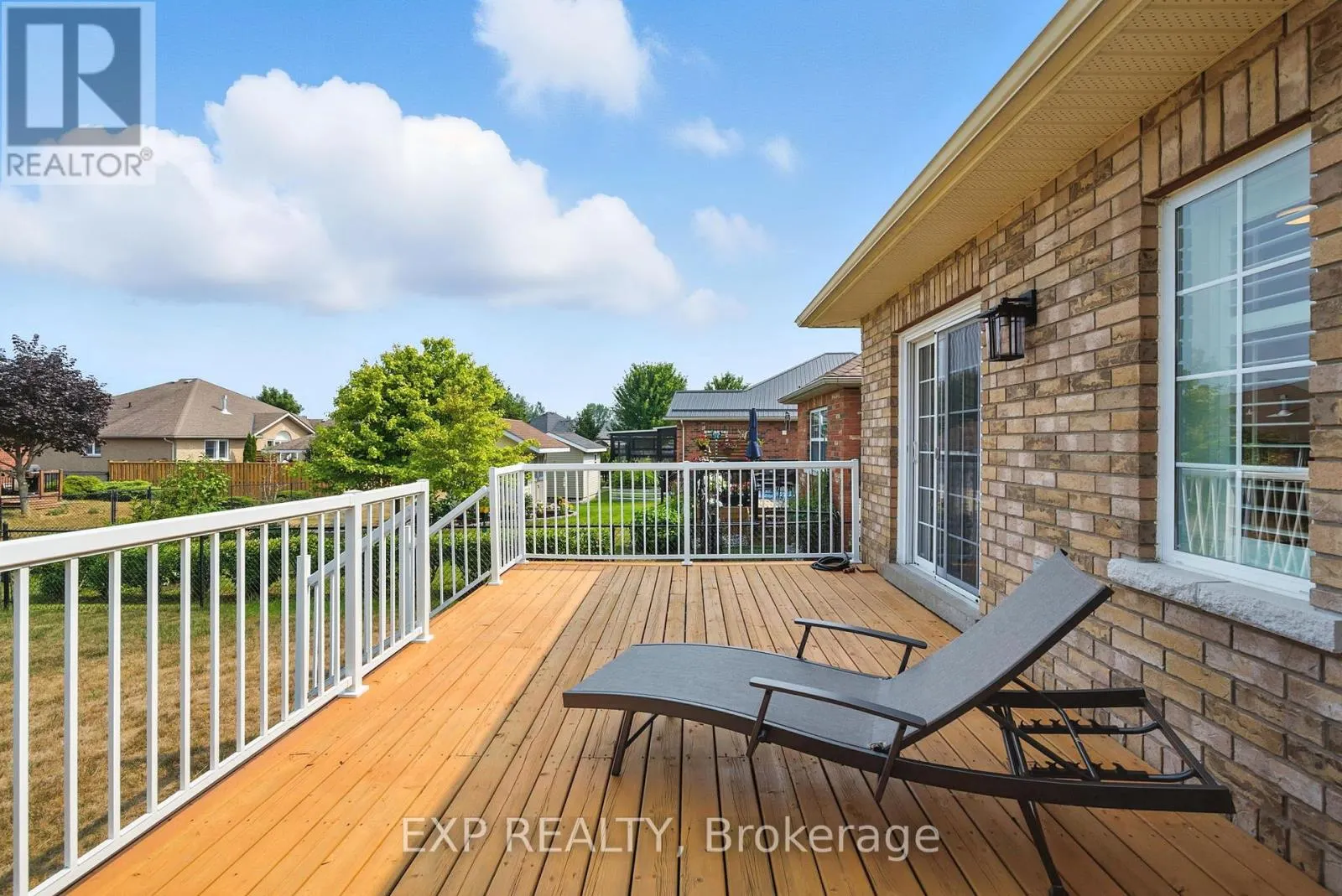 6 CORTLAND WAY