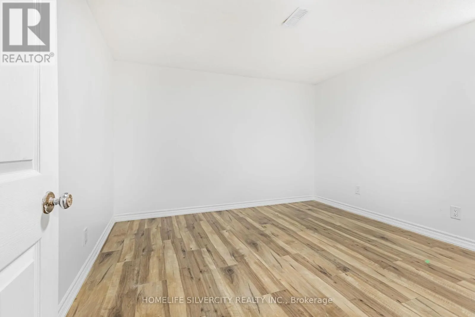 4 HIPEL AVENUE