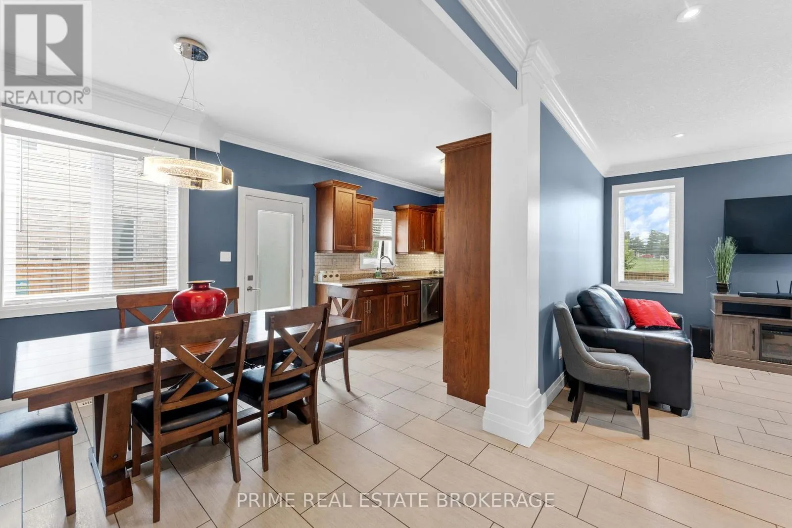95 BOYD BOULEVARD