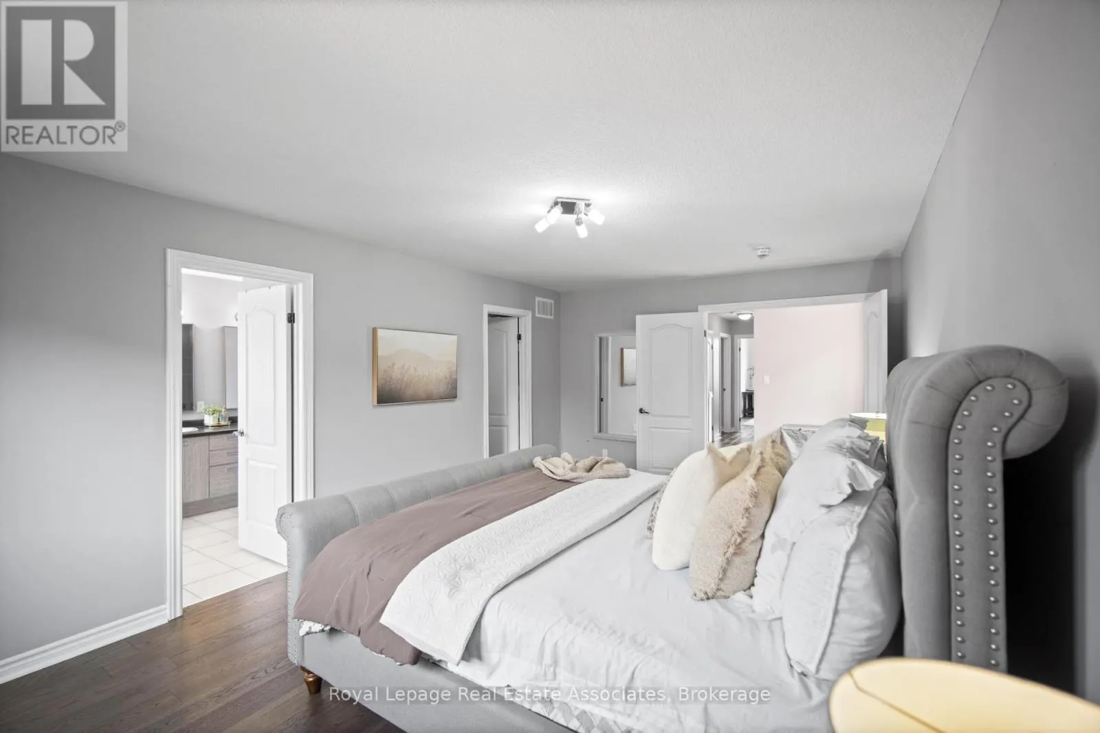 439 MOORLANDS CRESCENT
