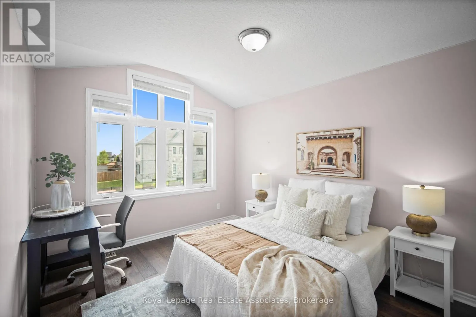 439 MOORLANDS CRESCENT