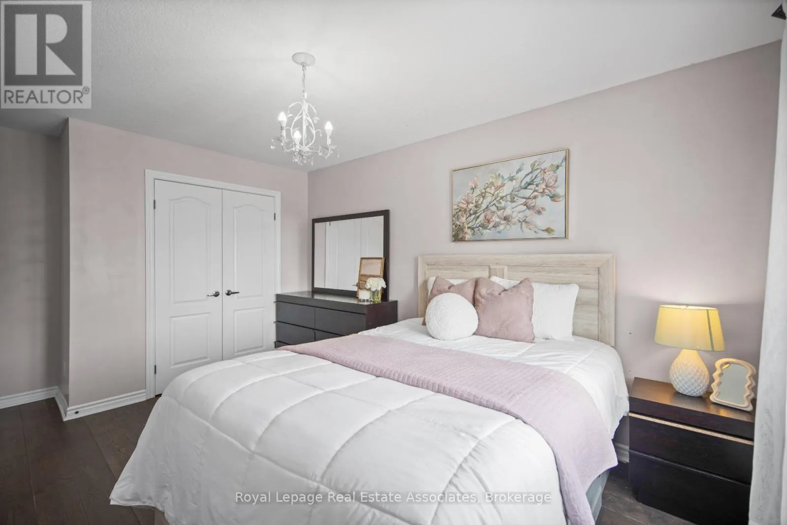 439 MOORLANDS CRESCENT